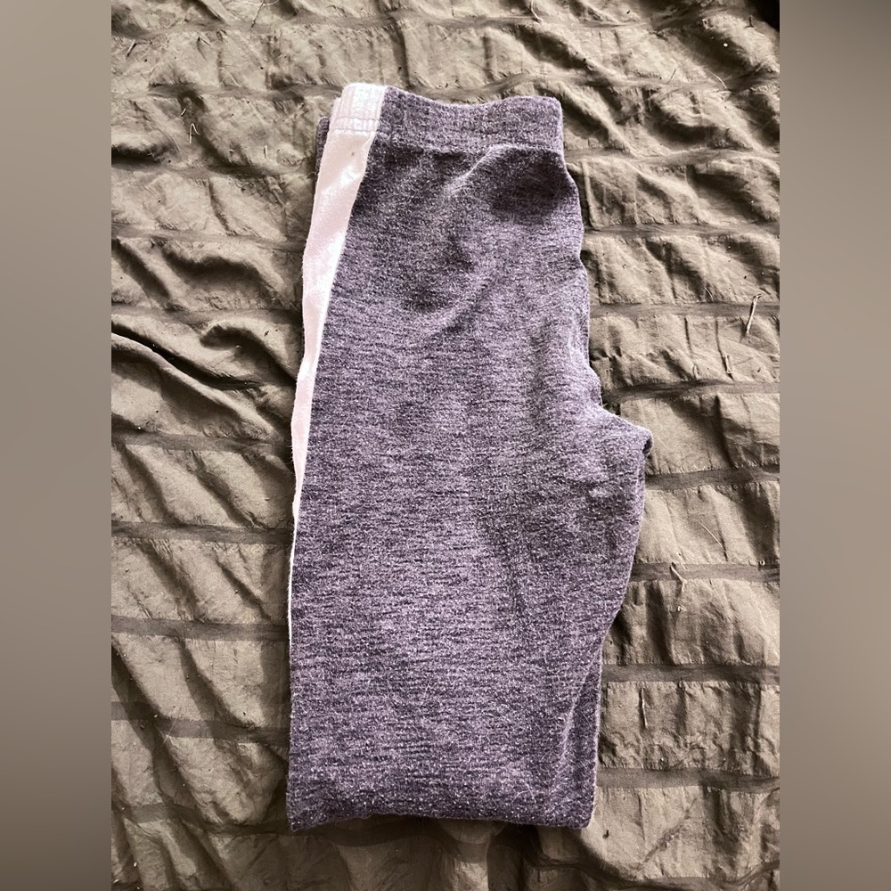 Girls’ Size 8 Old Navy Gray & White Striped Stretch Kids’ Leggings
